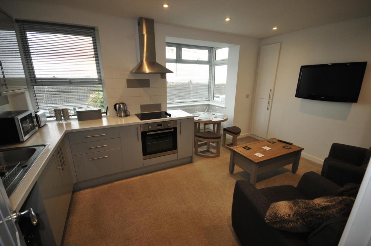 Surf View Apartment, Newquay Ньюки Экстерьер фото