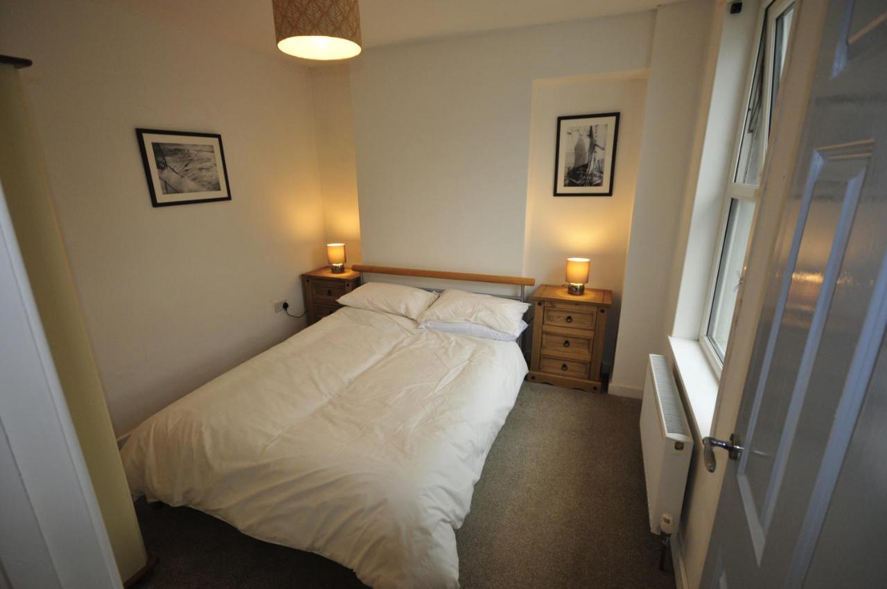 Surf View Apartment, Newquay Ньюки Экстерьер фото